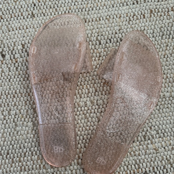 NWOT Sparkly Pink Jelly Sandals Size 11.5 – Y2K Barbiecore Slide Shoes - Picture 2 of 2